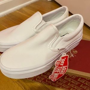 NWT white slip on vans women’s size 6